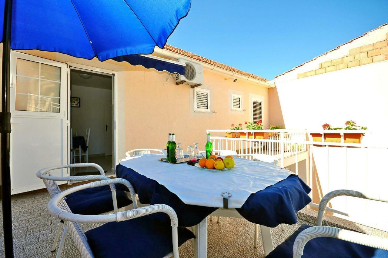 Apartment Ljubica Vodice Exterior photo