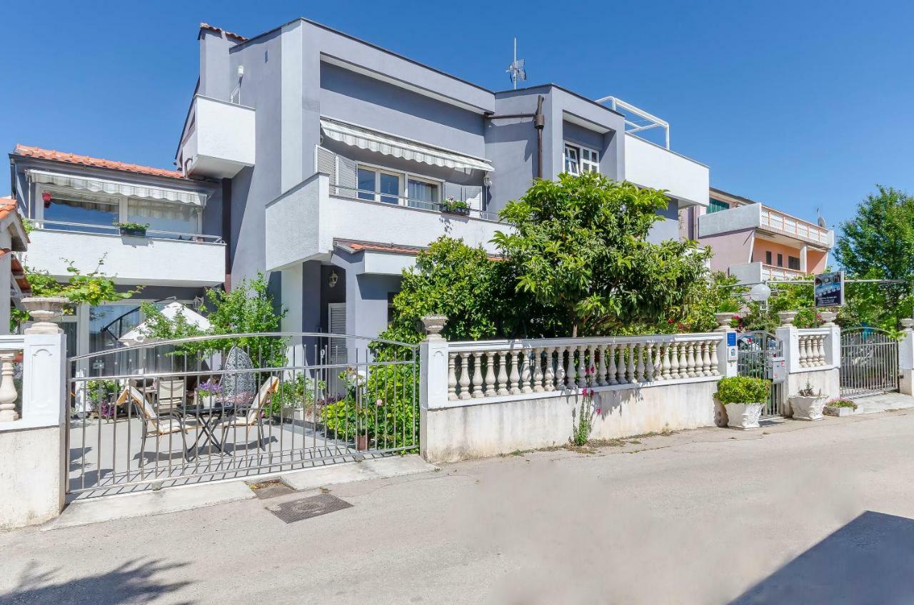 Apartment Ljubica Vodice Exterior photo